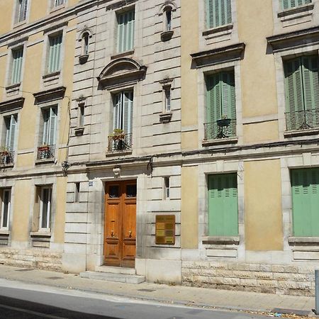 Appartement Intra Muros 8 Personnes Climatise Wifi Stationnement Facile อาวีญง ภายนอก รูปภาพ