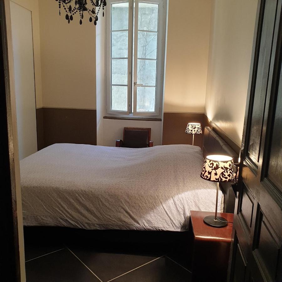 Appartement Intra Muros 8 Personnes Climatise Wifi Stationnement Facile อาวีญง ภายนอก รูปภาพ