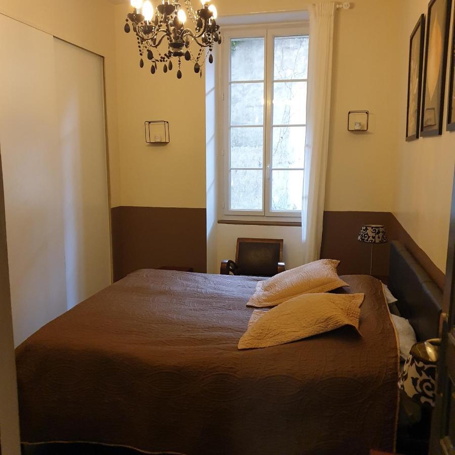 Appartement Intra Muros 8 Personnes Climatise Wifi Stationnement Facile อาวีญง ภายนอก รูปภาพ