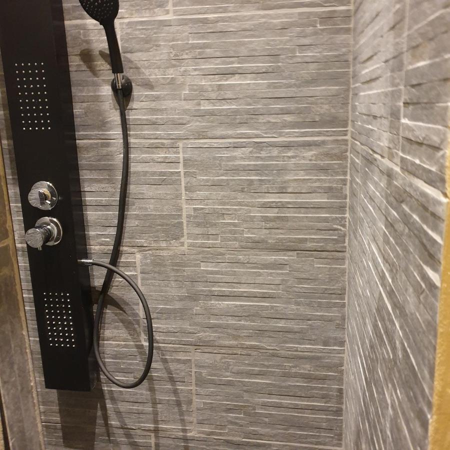 Appartement Intra Muros 8 Personnes Climatise Wifi Stationnement Facile อาวีญง ภายนอก รูปภาพ